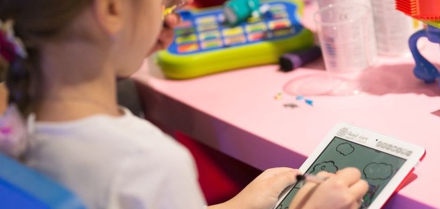 Cara Membatasi Aktifitas Anak - Anak Pada Android