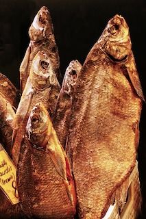 Suka Makan Ikan Asin? Ini 5 Tips Menggoreng Ikan Asin Agar Sedap dan Tidak Pahit