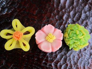 Melongok Fakta Unik Wagashi, Kue Tradisional Khas Negeri Sakura yang Cantik dan Artistik!
