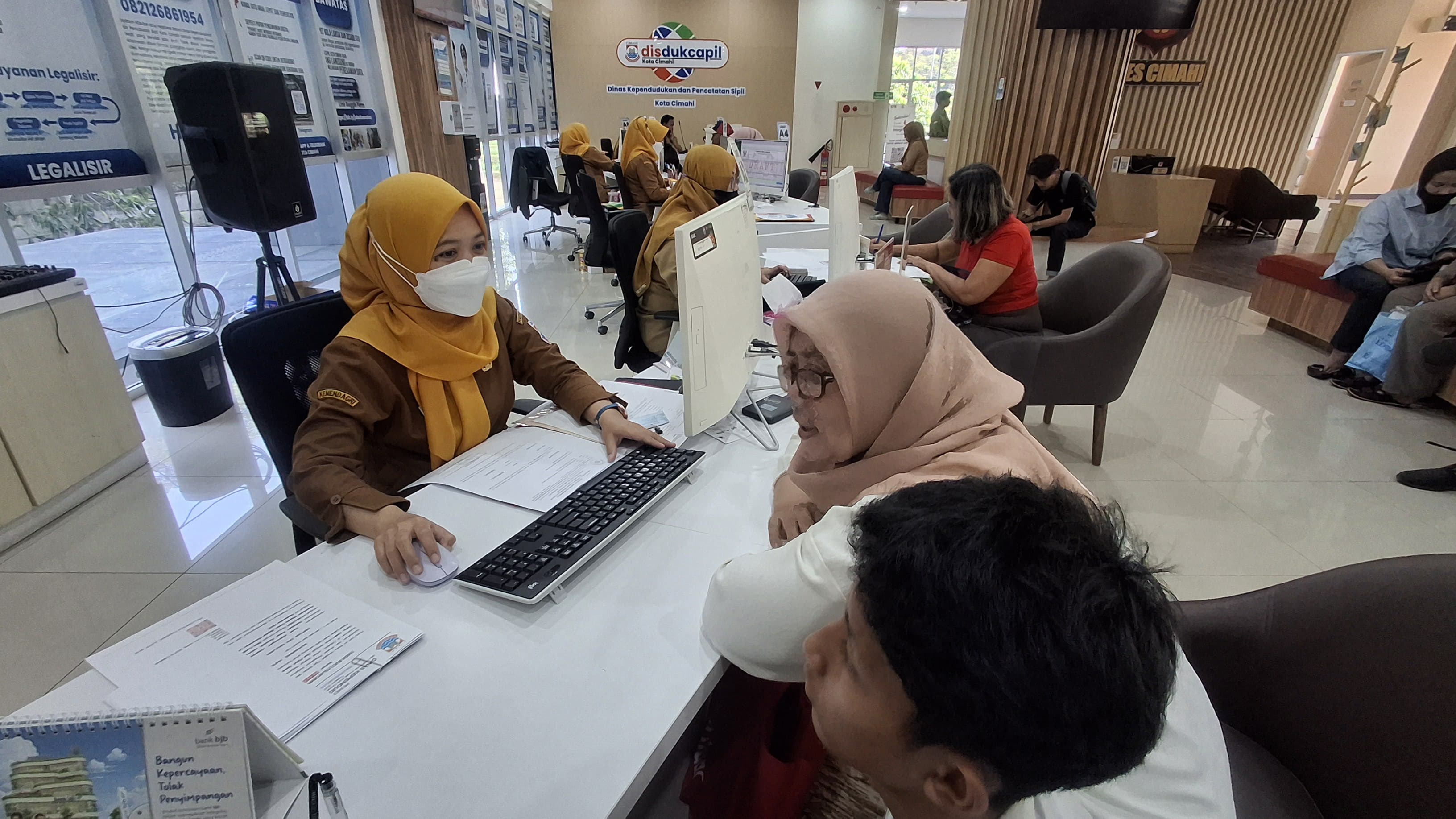 Mau Urus IKD Jelang SPMB, Disdukcapil Kota Cimahi Pastikan Pelayanan Cepat