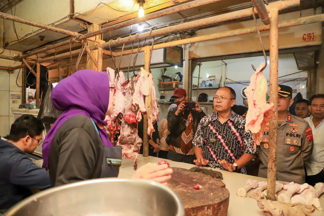 Upaya Kendalikan Inflasi Daerah, Forkopimda Kota Cimahi Sidak Ketersediaan Pangan Di Pasar Tradisional