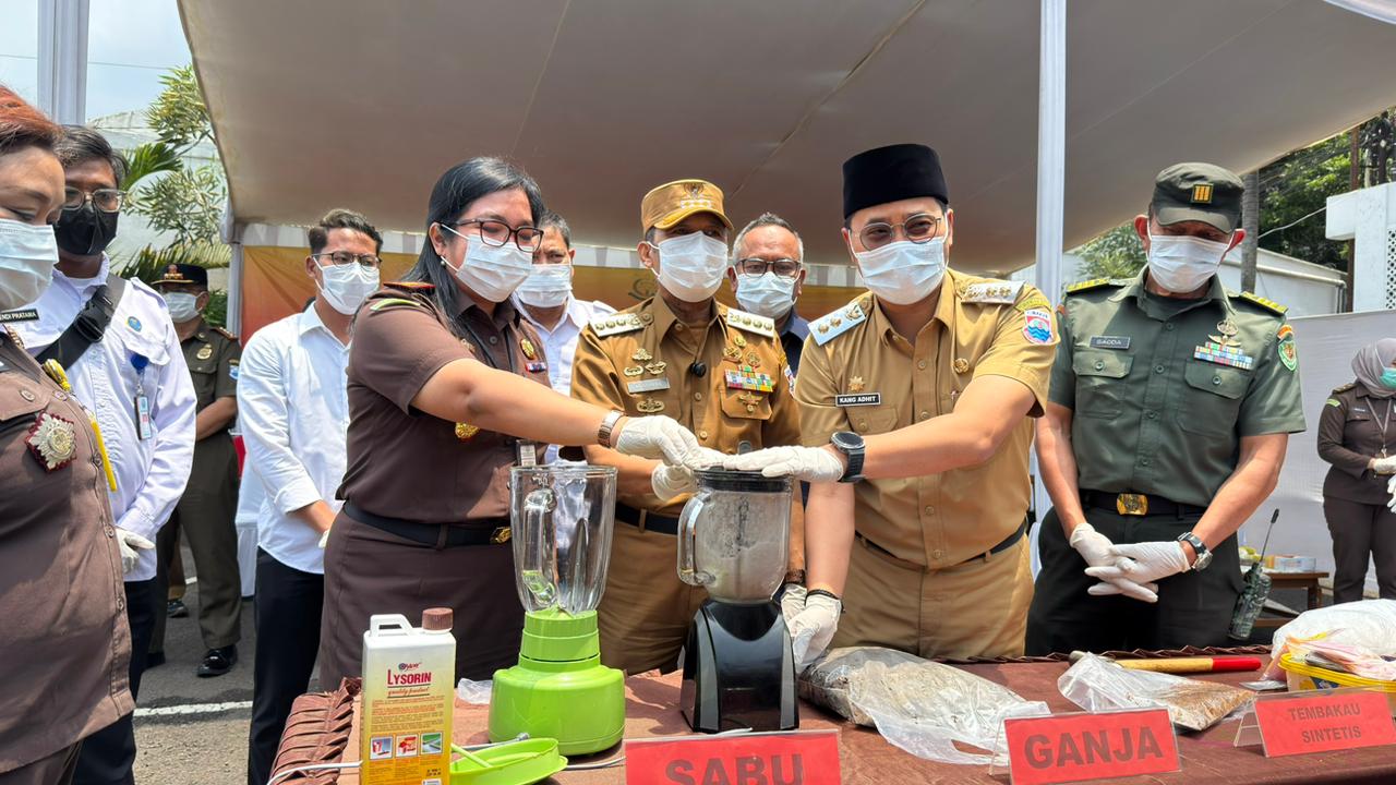 Tegas Berantas Narkotika, Cimahi Musnahkan Puluhan Barang Bukti Hasil Perkara
