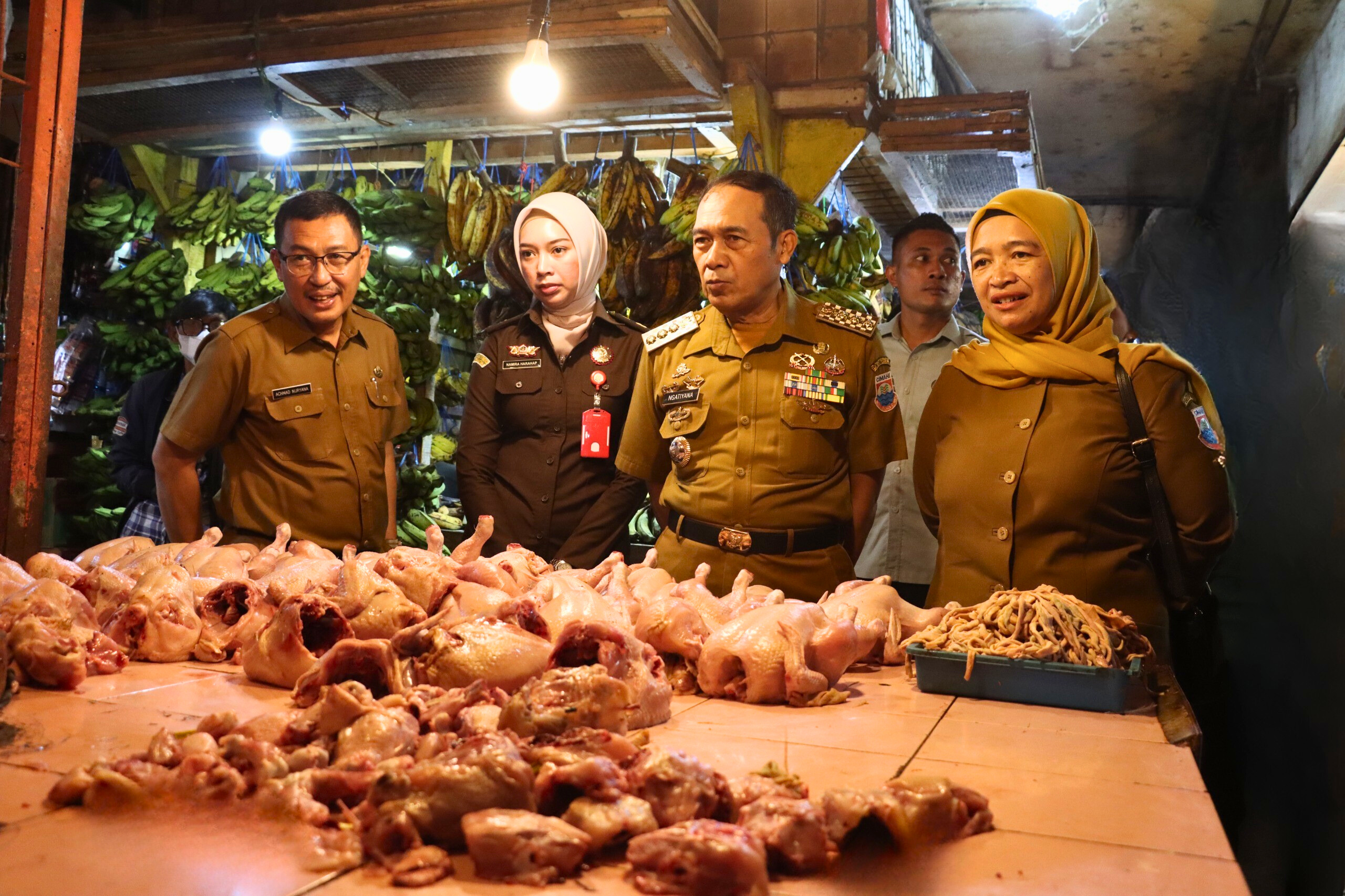 Wali Kota Cimahi Sidak Harga Jelang Nataru, Pastikan Stabilitas Harga dan Pasokan Pangan di Pasaran