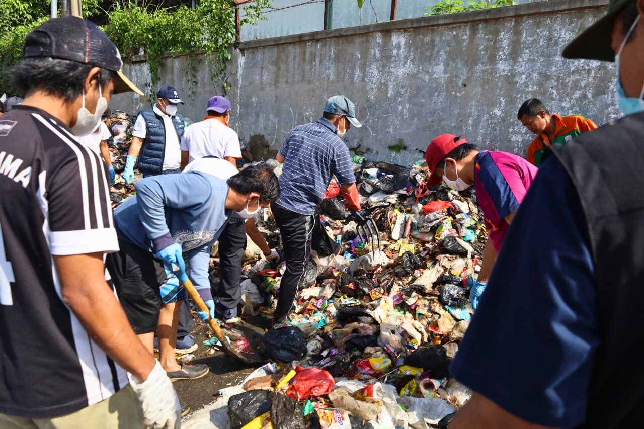Aksi Nyata Bersih Sampah Kolaborasi KLHK-Pemkot Cimahi Libatkan Dunia Usaha hingga Masyarakat