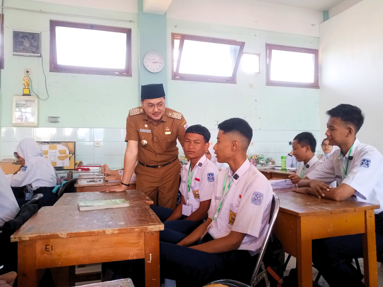Wakil Wali Kota Cimahi Adhitia Yudisthira Tinjau Pelaksanaan Ujian TKA