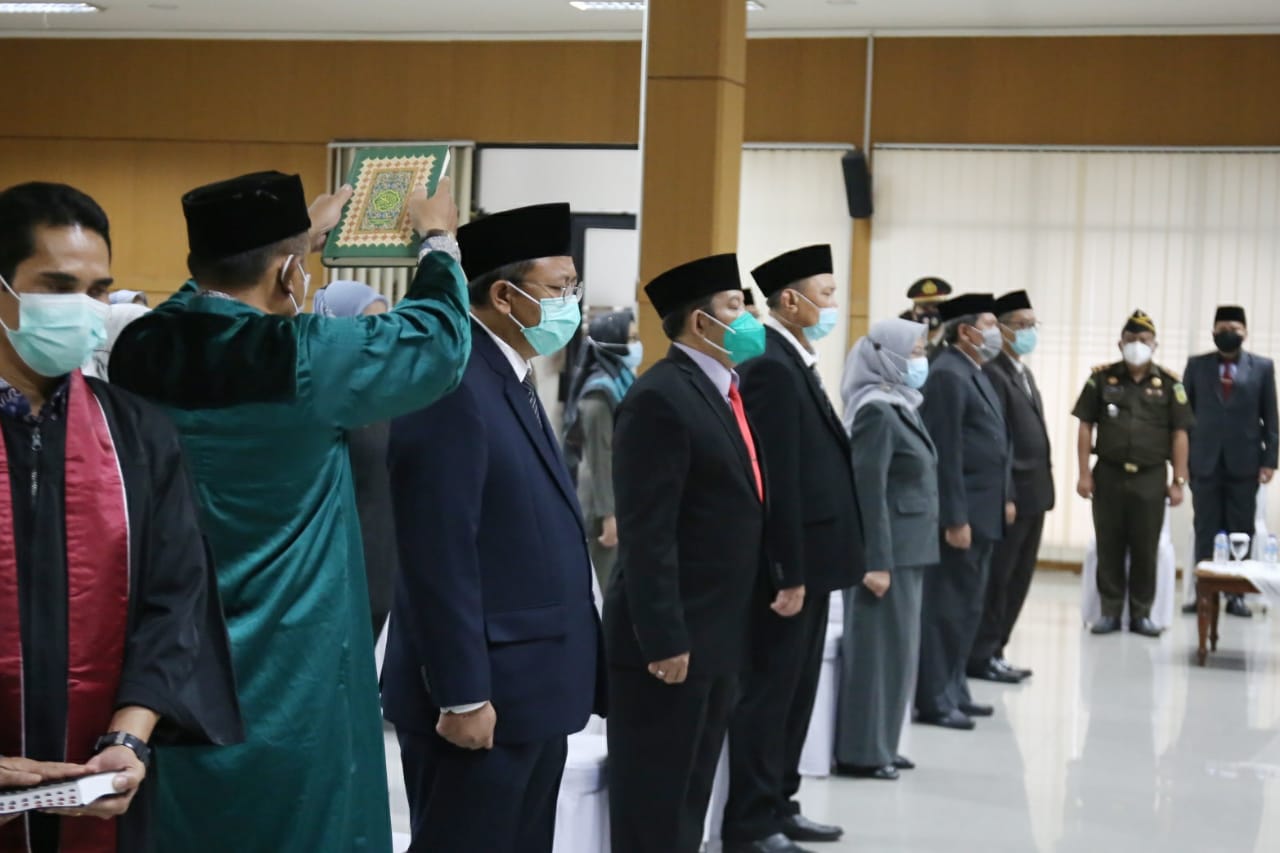 Pelantikan 250 Pejabat Pemkot Cimahi Untuk Menguatkan Tim Aparatur Pemkot Cimahi Dalam Mewujudkan Rencana Pembangunan Kota Cimahi