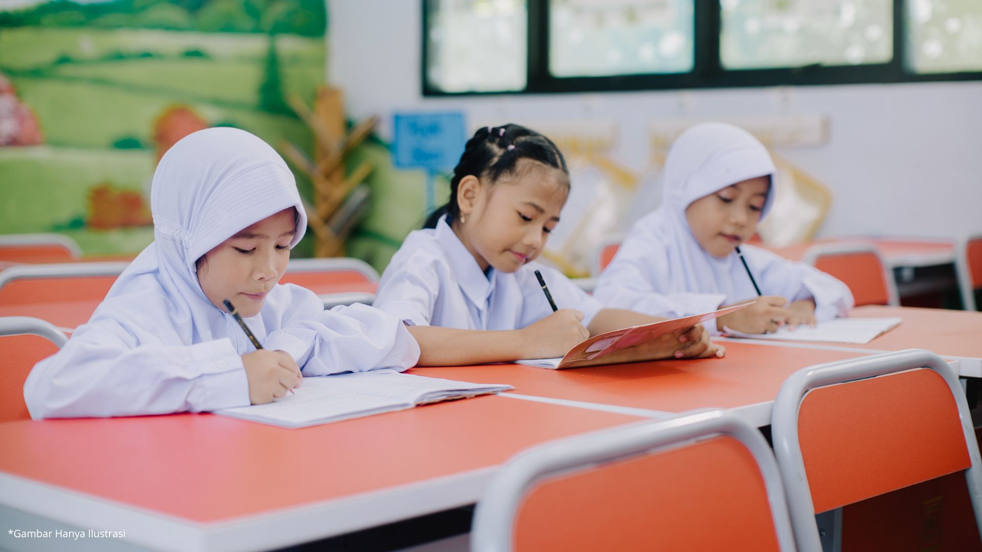 Tingginya Antusiasme Masyarakat Warnai Hari Terakhir SPMB di Cimahi