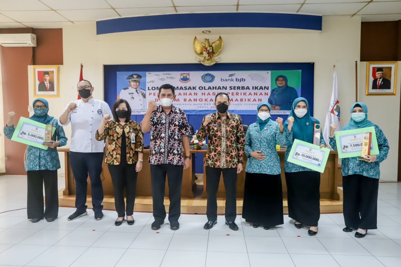 Galakkan Gemarikan, Dispangtan Kota Cimahi Gelar Lomba Masak Olahan Serba Ikan Perwakilan PKK Kelurahan Se-Kota Cimahi