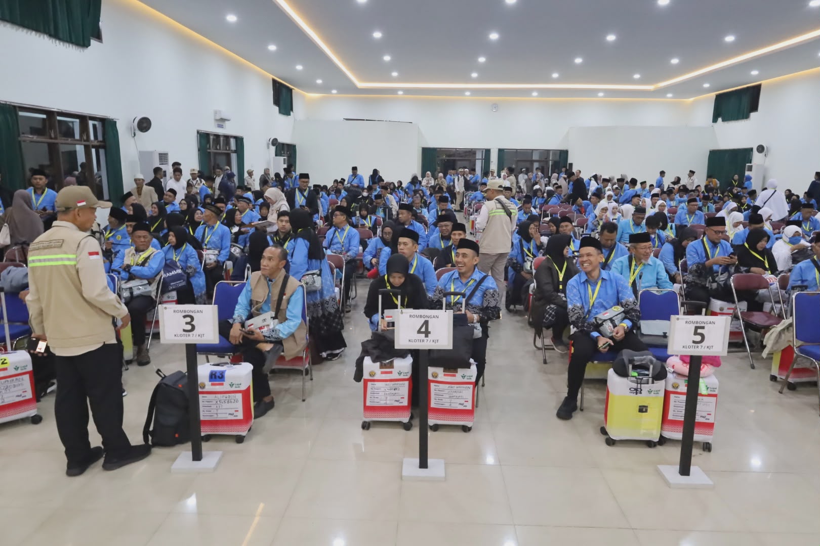 Wali Kota Cimahi Lepas Keberangkatan 441 Calon Jemaah Haji