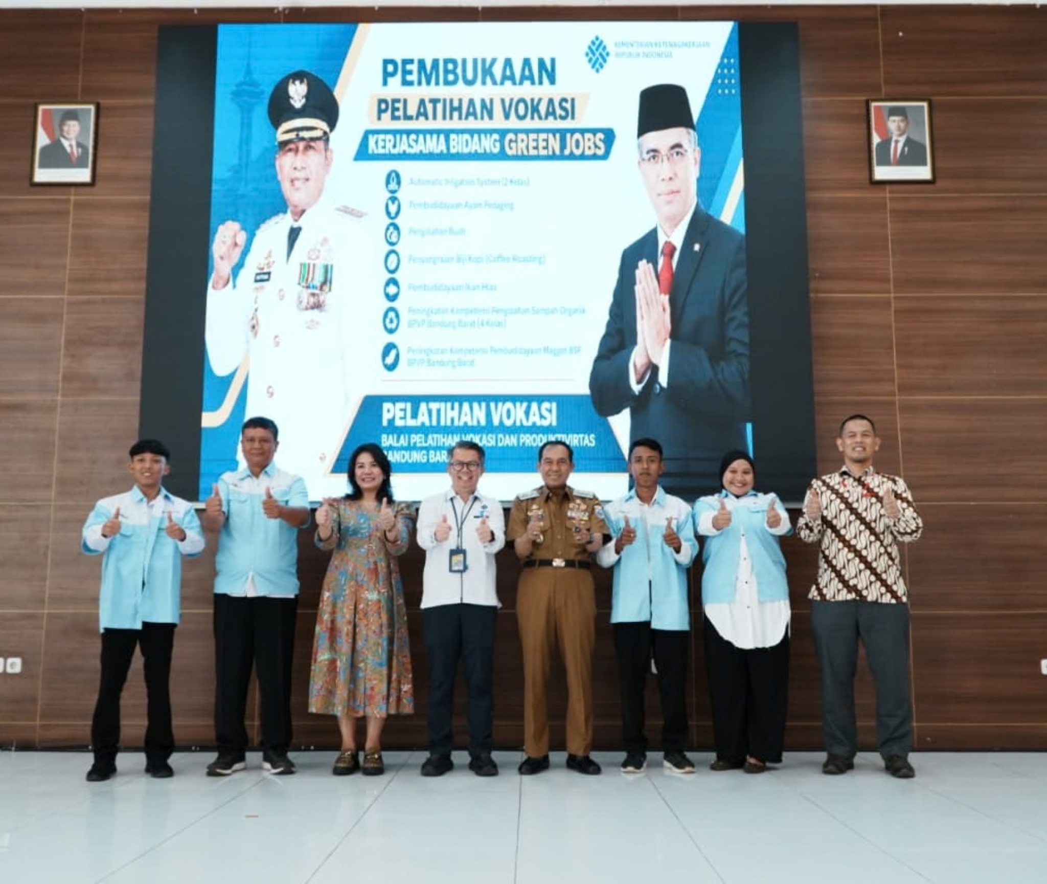 Pelatihan Pengelolaan Sampah Buka Peluang Ekonomi bagi Warga Cimahi