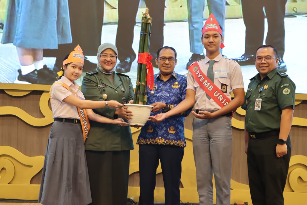 1.000 Bibit Bambu dari UKM Korps Sukarela PMI Unjani untuk Cimahi: Aksi Peduli Lingkungan, Harapan untuk Masa Depan