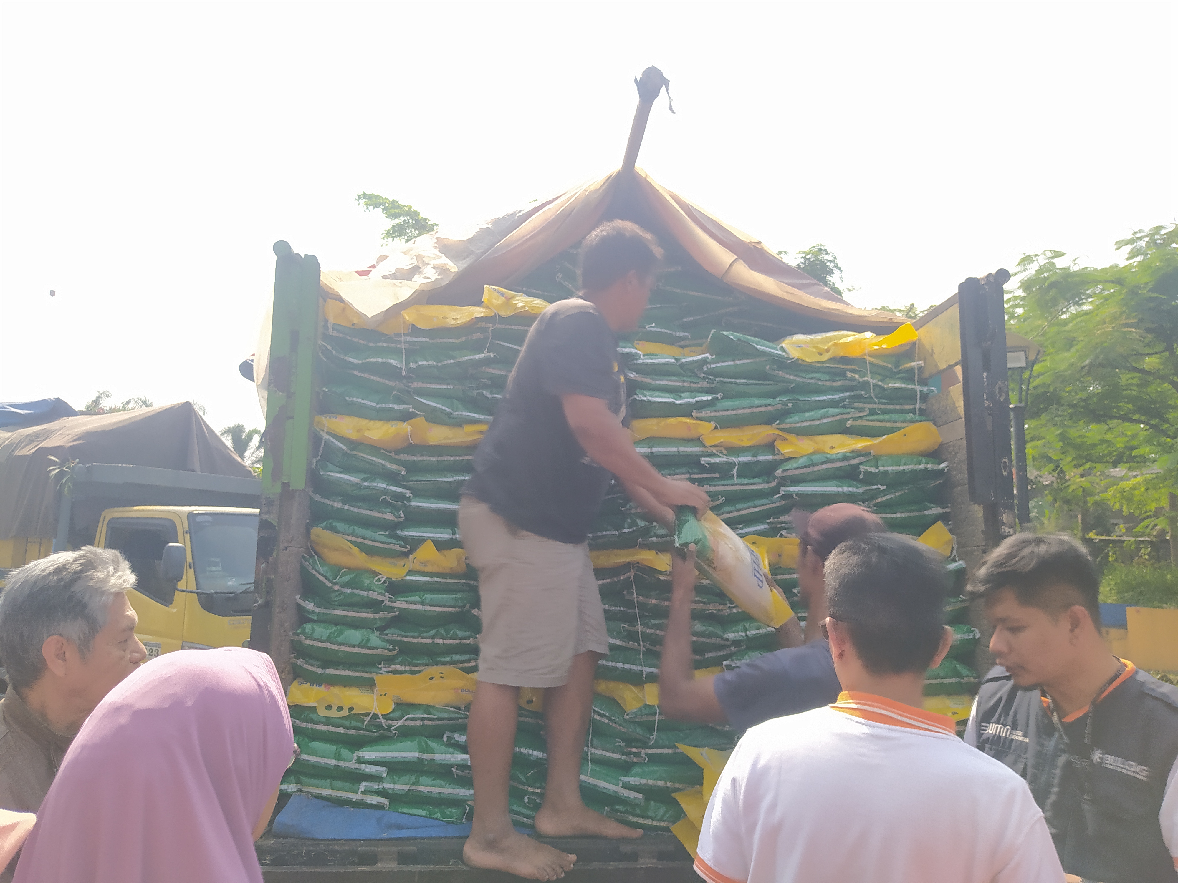 30 Ton Beras Harga Murah Disebar di Wilayah Kota Cimahi