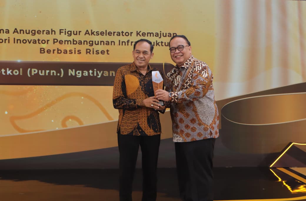 Wali Kota Cimahi Raih detikJabar Awards 2025 untuk Kategori Figur Akselerator Kemajuan