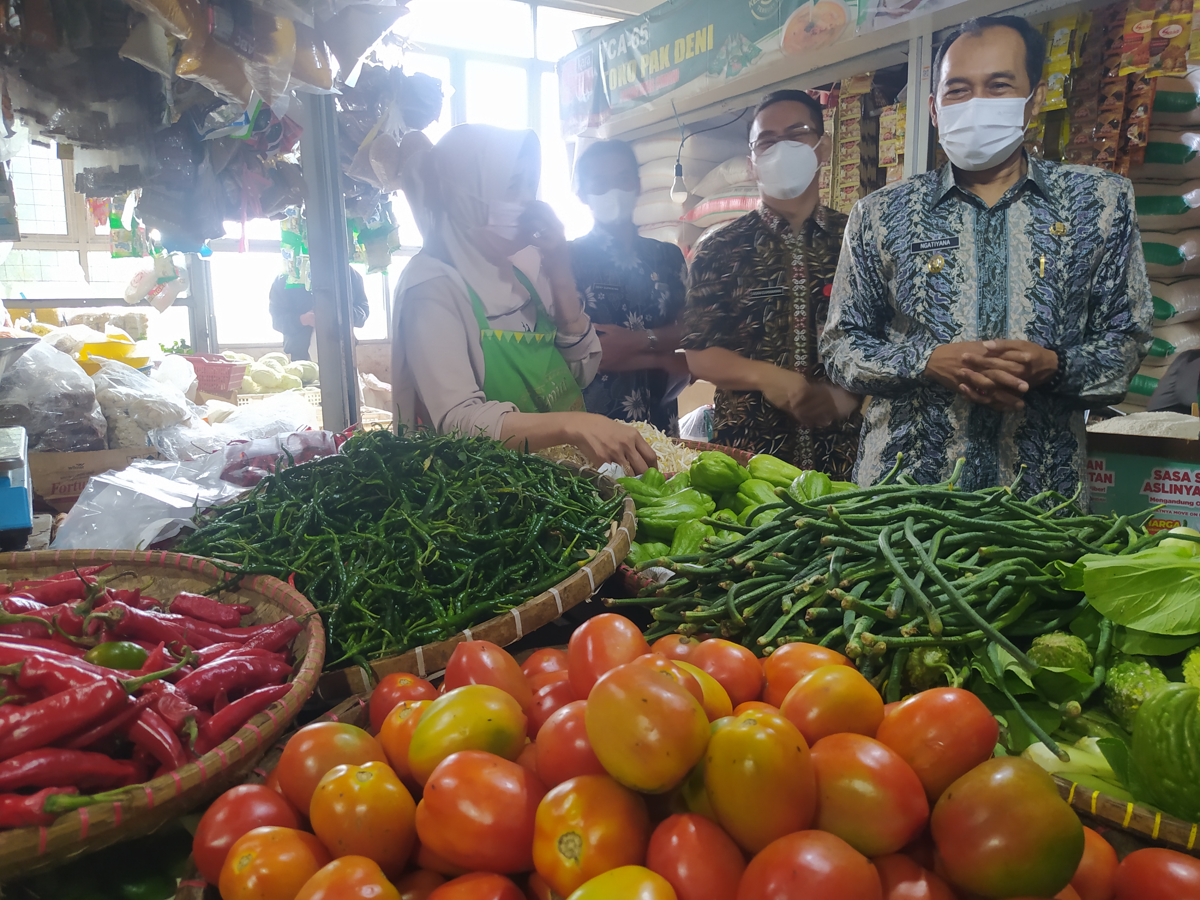 Plt Wali Kota Cimahi Pantau Langsung Ketersediaan Kebutuhan Pokok Jelang Natal dan Tahun Baru