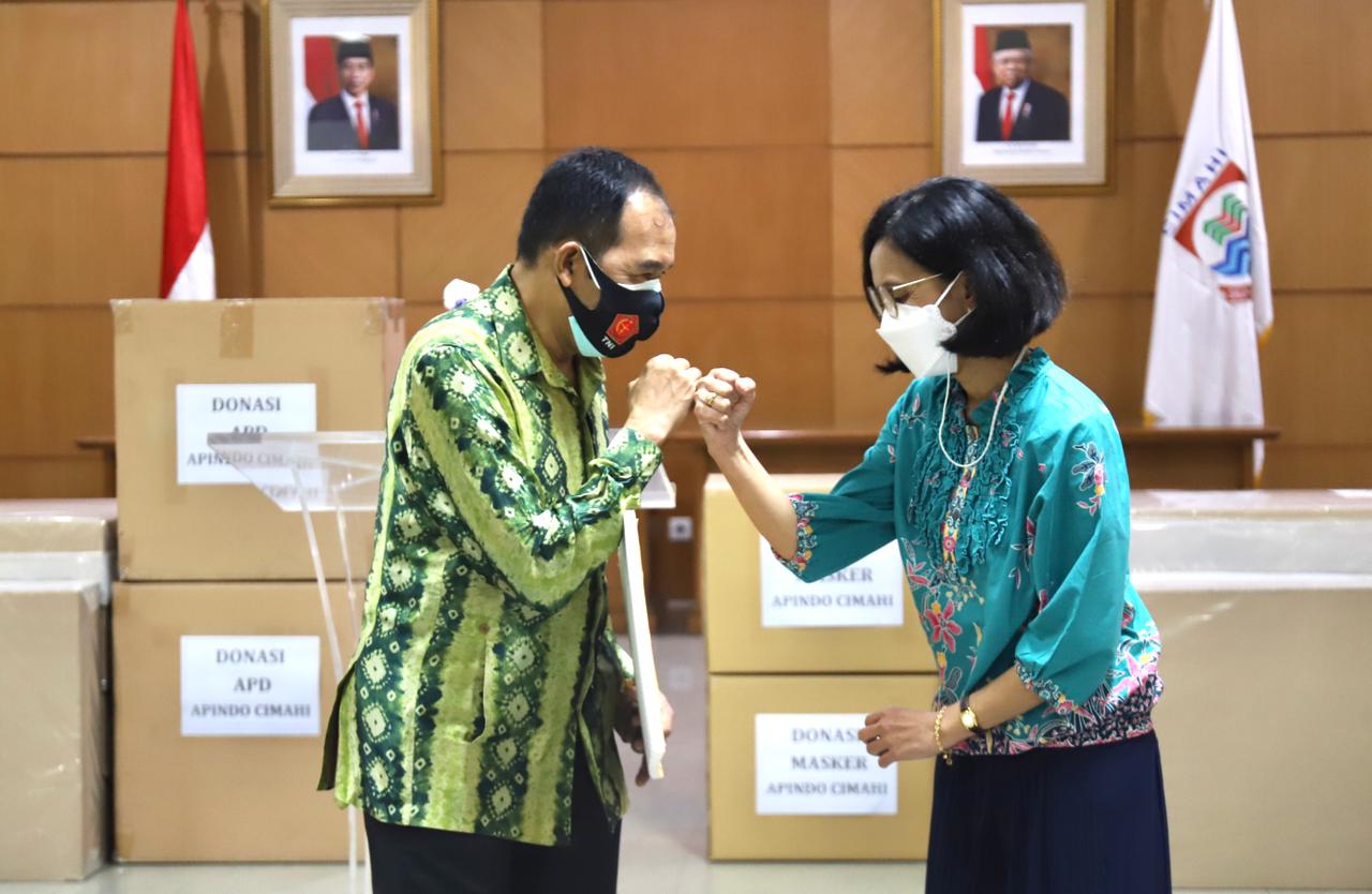 Pemkot Cimahi Kembali Mendapat Bantuan APD Dari APINDO Kota Cimahi Guna Dukung Penanganan Covid-19