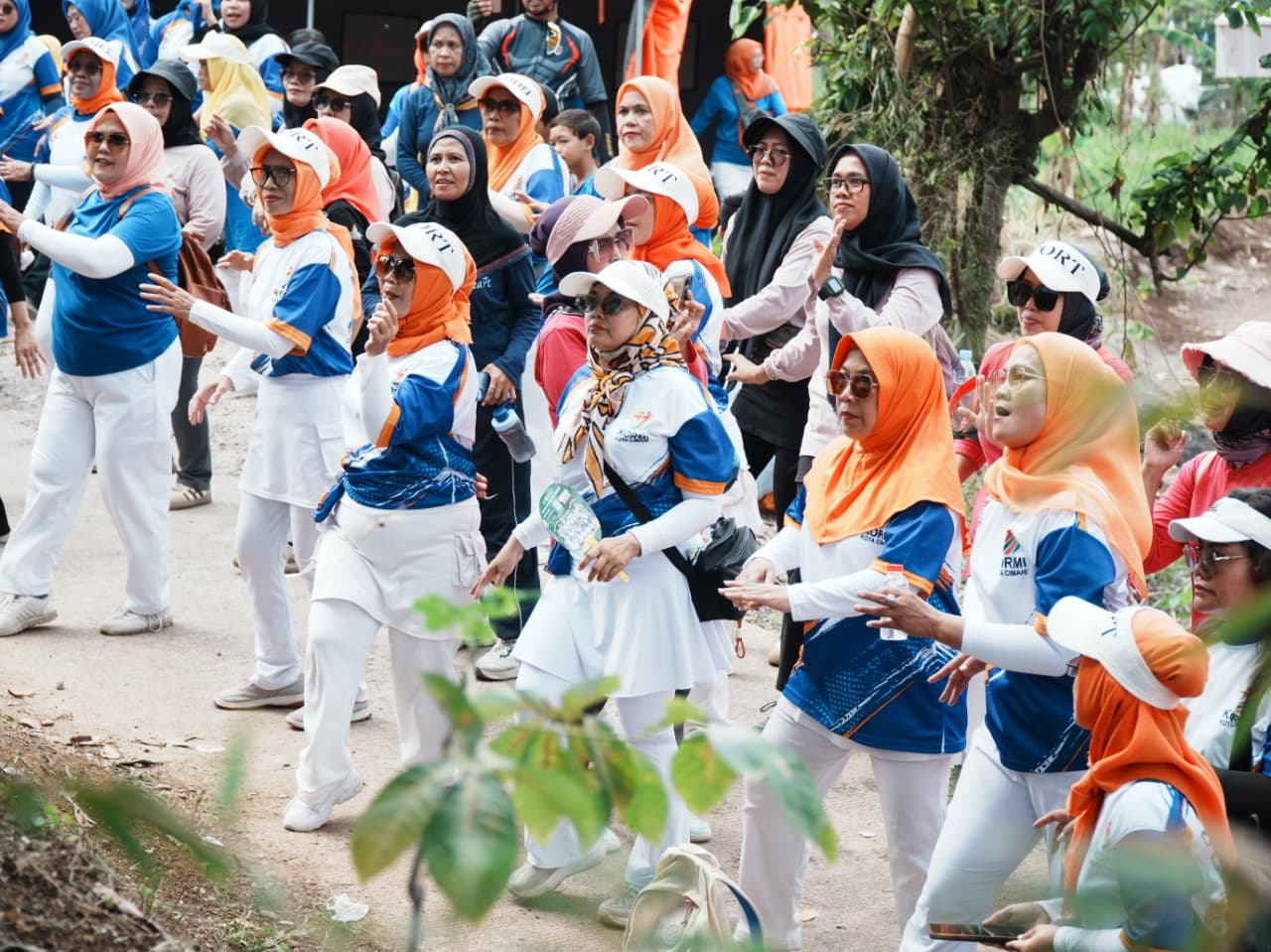 Olahraga di Cireundeu, Pemkot Cimahi Gaungkan Semangat Sumpah Pemuda
