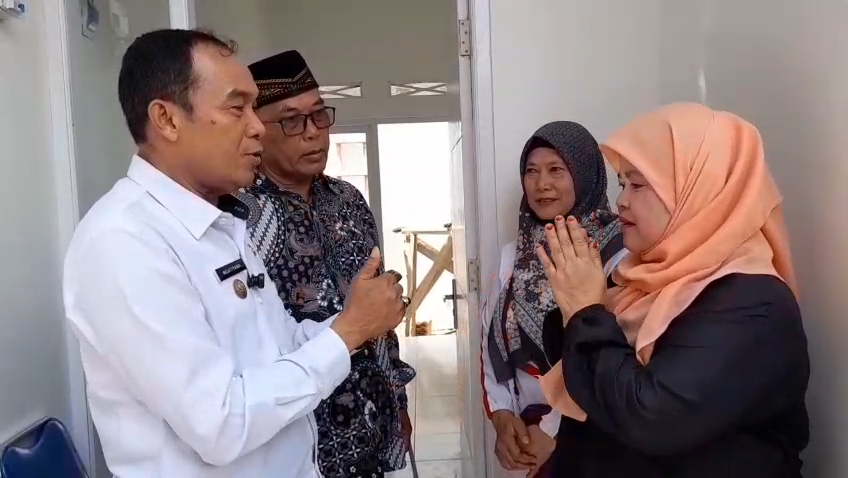 Ngatiyana Serahkan Rumah Layak Huni untuk Korban Pergeseran Tanah di Cibabat