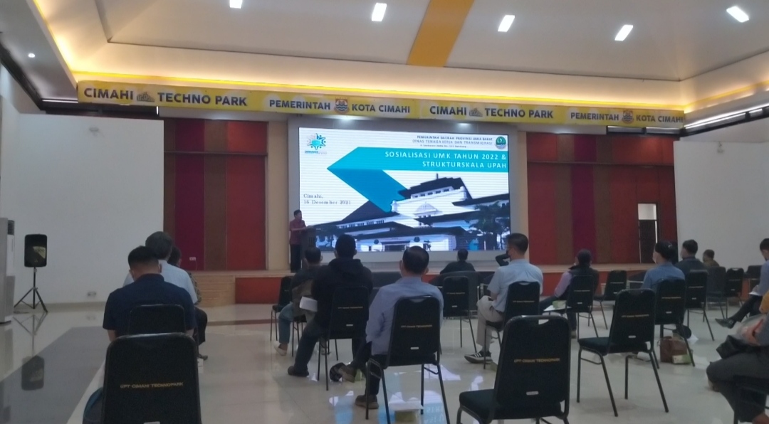 Disnaker Cimahi Minta Perusahaan Patuh UMK dan Skala Upah