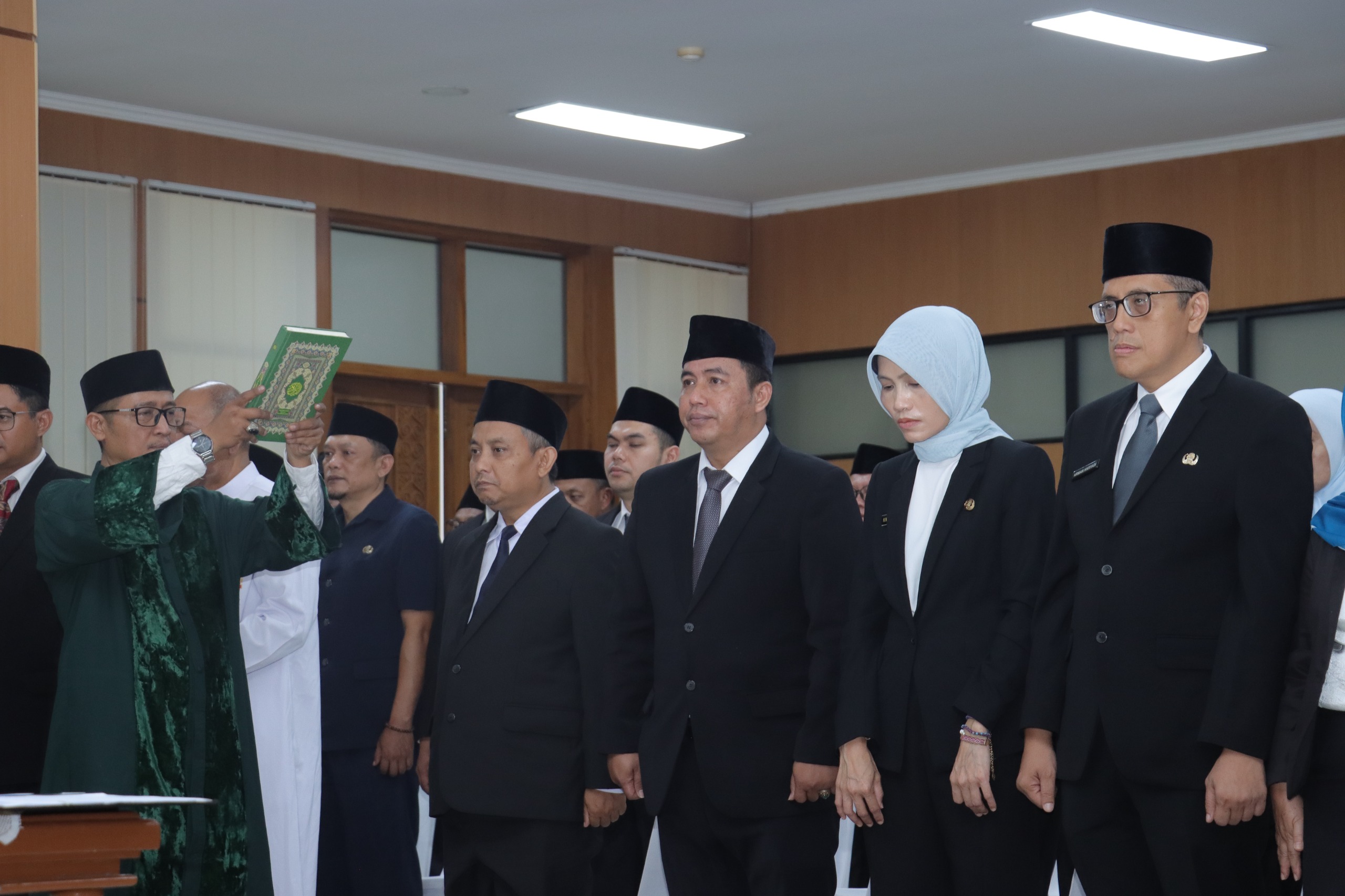 103 Pejabat Dilantik, Wali Kota Cimahi Tegaskan Pentingnya Menjaga Amanah