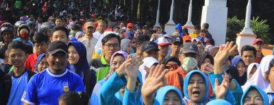 Jalan Santai HUT Kota Cimahi ke-16 Dipadati Warga