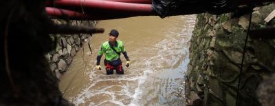 KLH Cimahi Periksa Kualitas Air Sungai Cibaligo