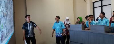 Monitoring Room Dikunjungi Siswa Wakil Cimahi Pada OSN
