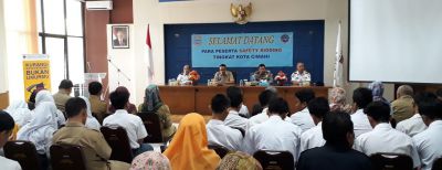 Sosialisasi Keselamatan Berlalu Lintas Bagi Pelajar SMA