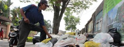 Pemkot Cimahi Mulai Sosialisasikan Kantung Plastik Berbayar