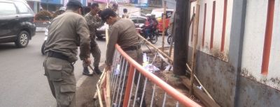 APK di Taman Disasar Satpol PP Kota Cimahi