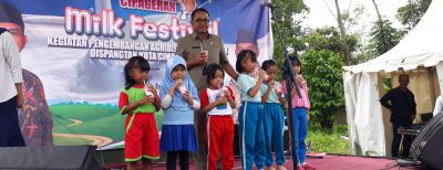 Festival Susu Cipageran Pamerkan Produk Olahan Susu
