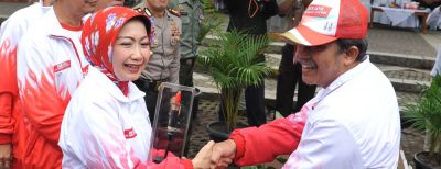 Walikota Atty Lepas Kirab Api PON XIX