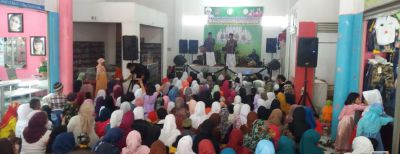 Pedagang Pasar Cimindi Berbagi Dengan Anak Yatim