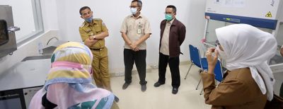 Wali Kota Cimahi Tinjau Lab Kes Covid 19 Di Poltekes