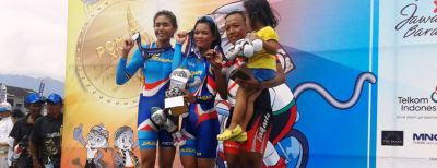 Ayustina Rebut Medali Emas Balap Sepeda