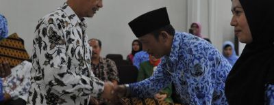 Peyerahan SK Kenaikan Pangkat