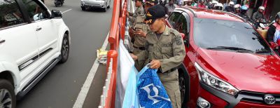 Spanduk Liar Terus Ditertibkan