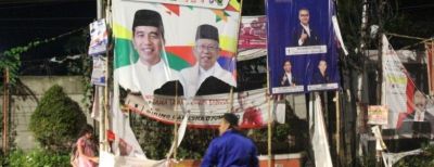 Satpol PP Kota Cimahi Tertibkan Ratusan APK Ilegal