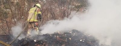 Jangan Bakar Sampah Sembarangan, Bahaya!