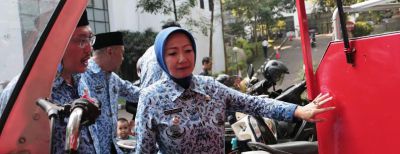 Setiap Kelurahan Dibekali Satu Damkar