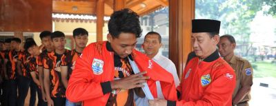 Sudiarto Lepas Tim Suratin Kota Cimahi