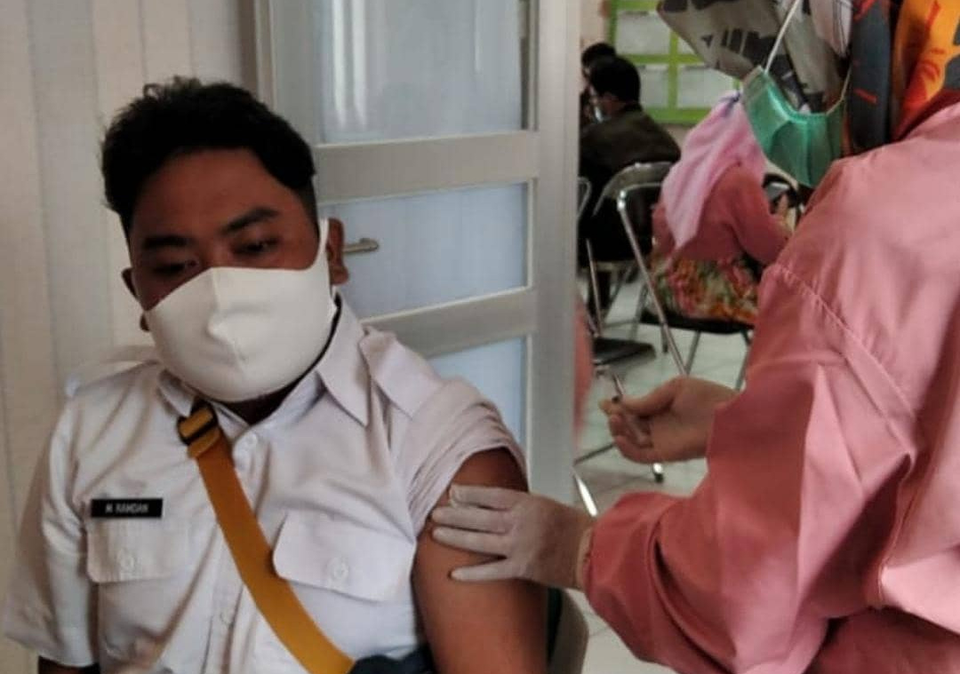 Guru Kota Cimahi Mulai Dapat Vaksin Covid-19 Secara Bertahap